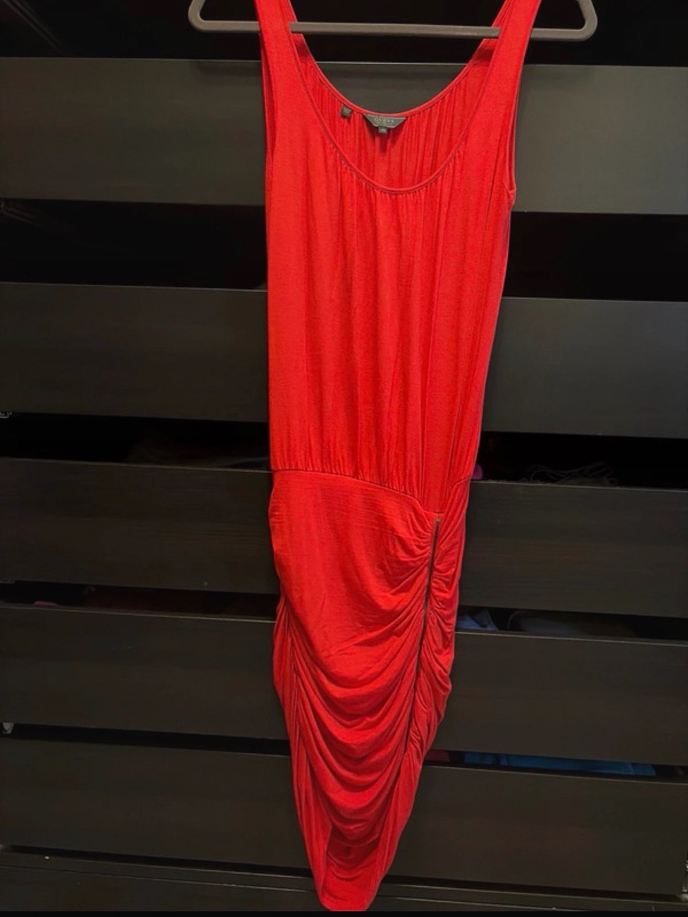 Guess Sleeveless Ruched Red Midi Dress zipper
